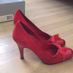 Nine West Red Patent Leather Suede Pumps 5.5M